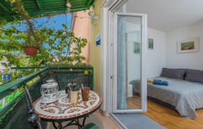 Nice Studio Apartment Natali in Mali Maj
